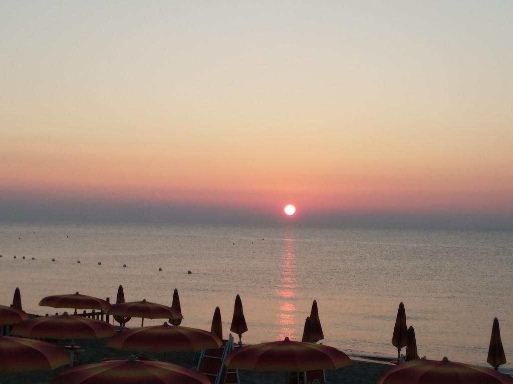 Blumen Bad Beach Apartment Метапонто Екстериор снимка